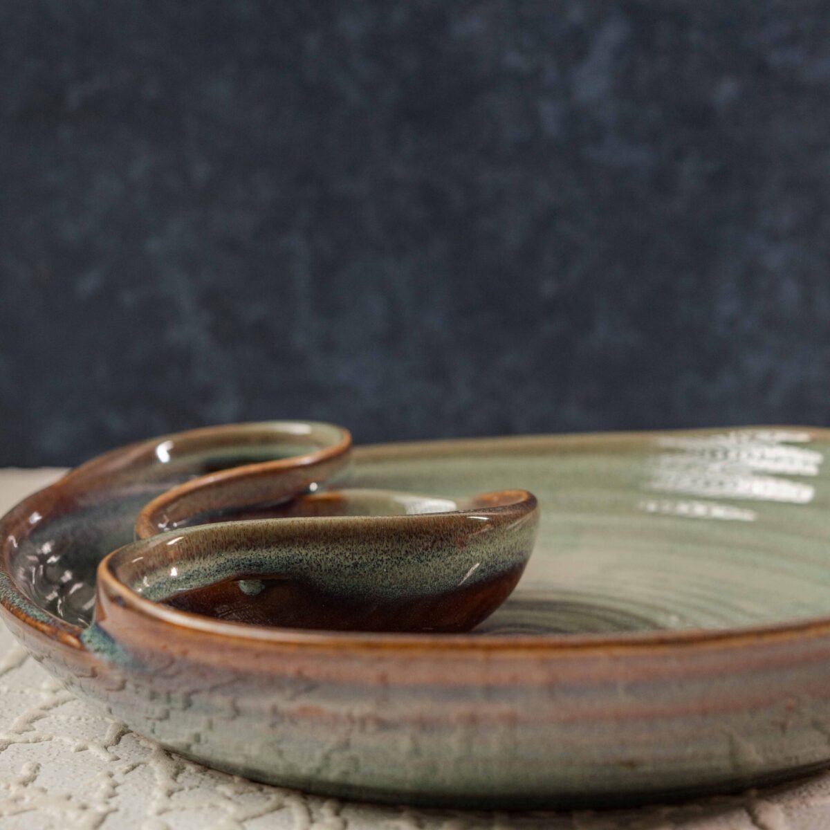 KansaGlaze – Luxe Ceramic Chip n Dip Platter | 10 Inches X 2 Inches