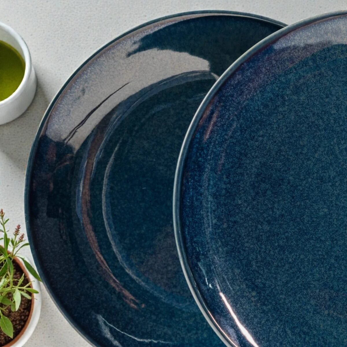 Bluewave Elan – Luxury Ceramic Dinner Plates Set of 2 (10-Inch, Glossy Finish)