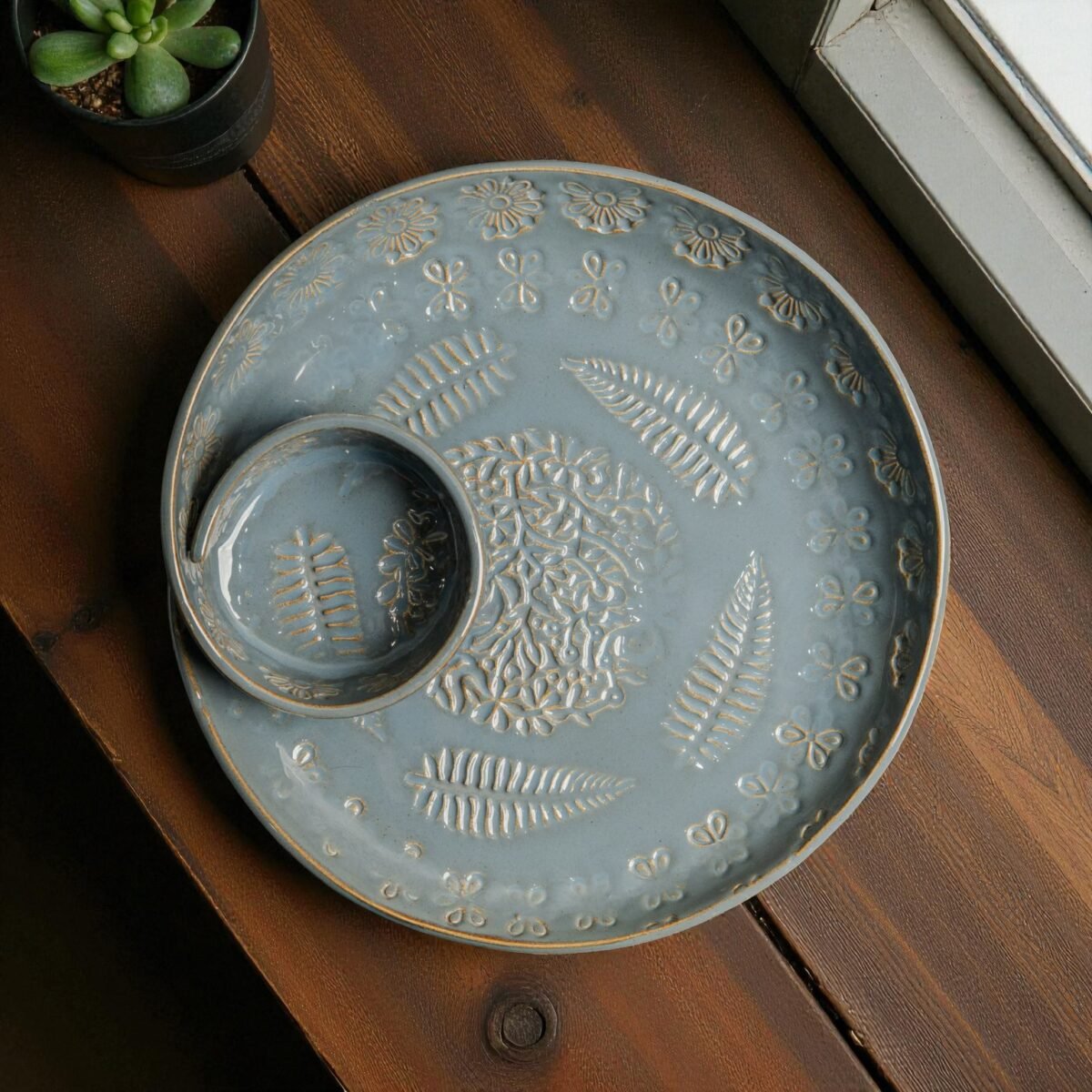 Ziya Elan – Pastel Blue Ceramic Platter with Embossed Gold Accents | 10 Inches X 1.5 Inches