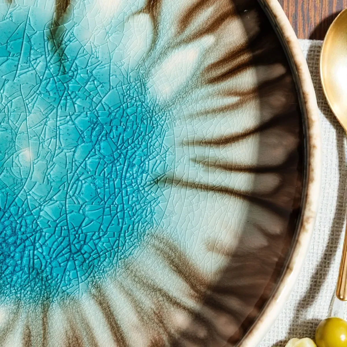Harmiche Laguna Luxe Crackle Ceramic Chip and Dip Platter (9 Inch) – Aqua Blue Snack Serving Platter with Built-in Dip Bowl