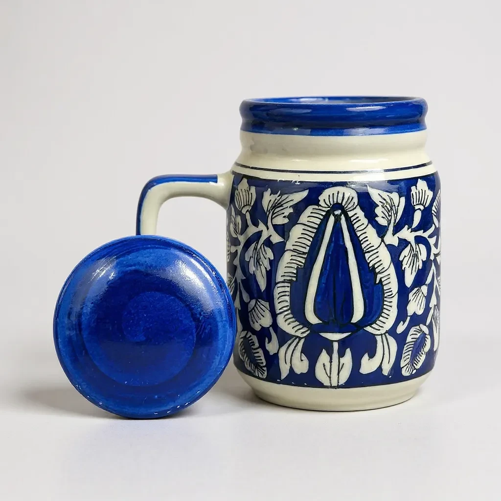 Harmiche Blue Blossom – Artisanal Ceramic Mug with Lid (500 ml)