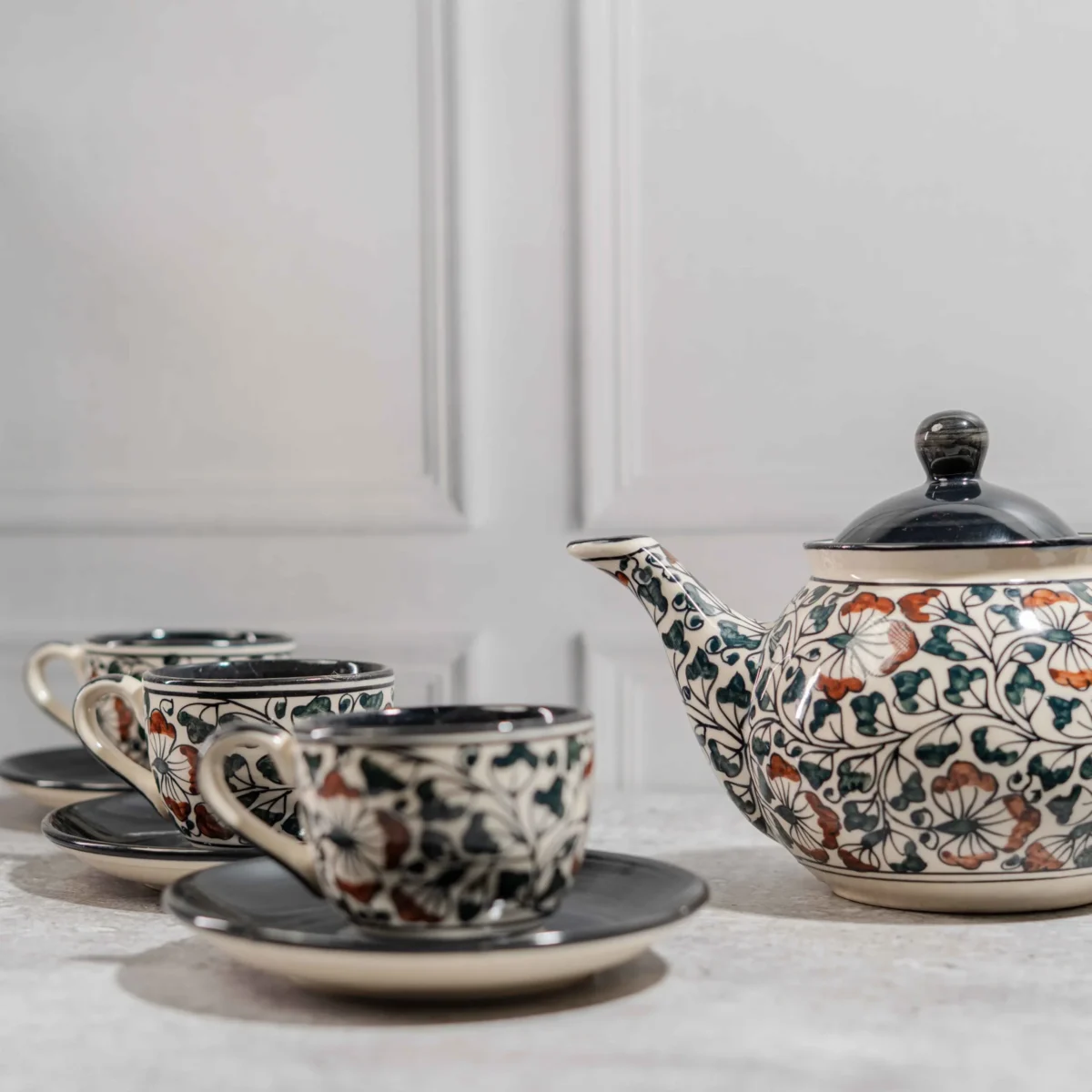 Florivante 15-Piece Hand-Painted Ceramic Tea Set – 1100ml teapot, milk pot, sugar pot & 6 cups with saucers. Premium handcrafted serveware