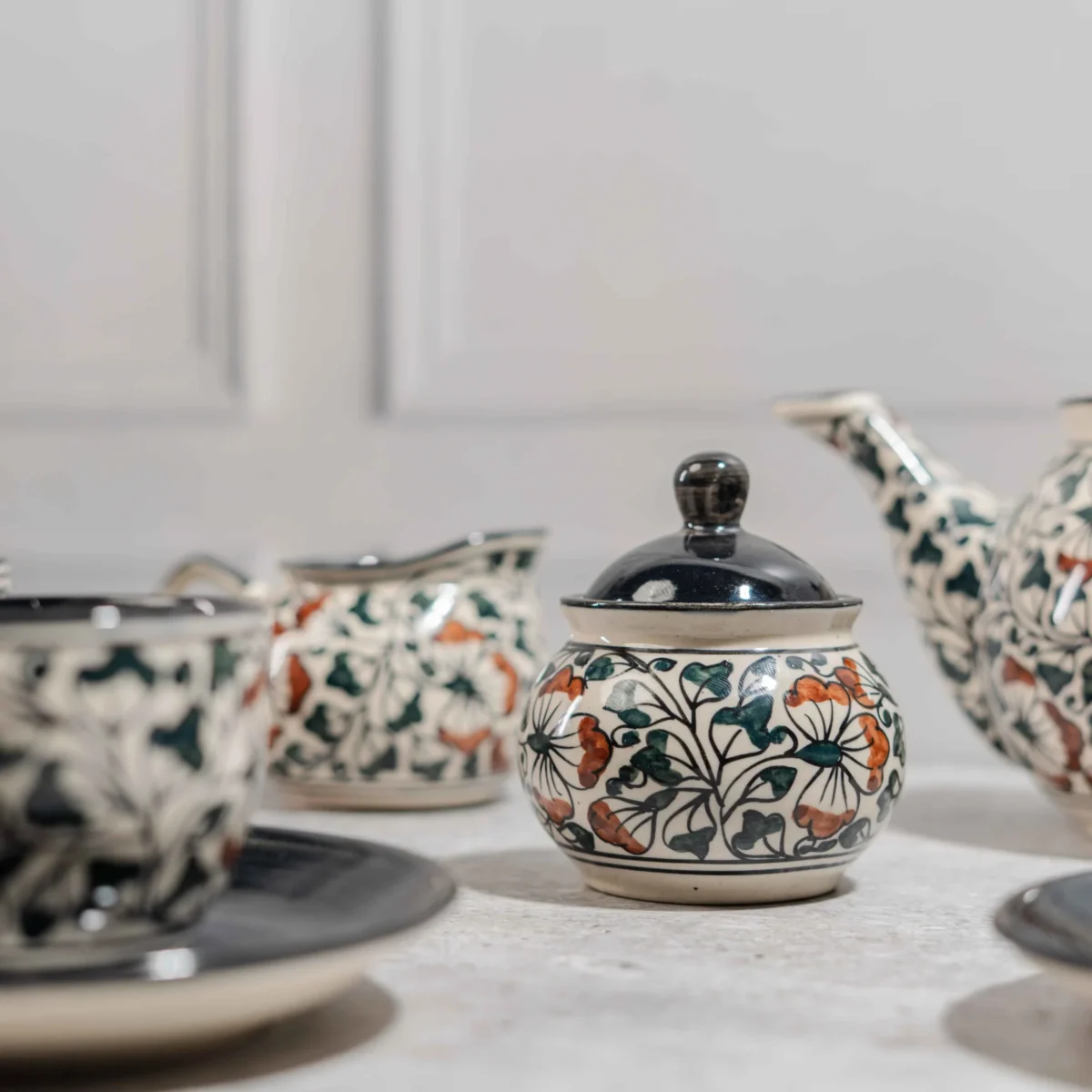 Florivante 15-Piece Hand-Painted Ceramic Tea Set – 1100ml teapot, milk pot, sugar pot & 6 cups with saucers. Premium handcrafted serveware