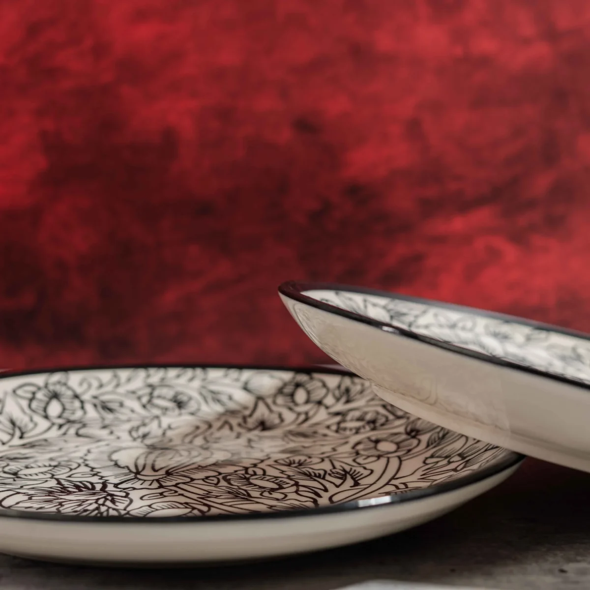 Monarca Ceramic Dinner Plates – Set of 2 (10 inches) by Harmiche. Hand-painted black floral design, microwave & dishwasher safe. Perfect for dining.