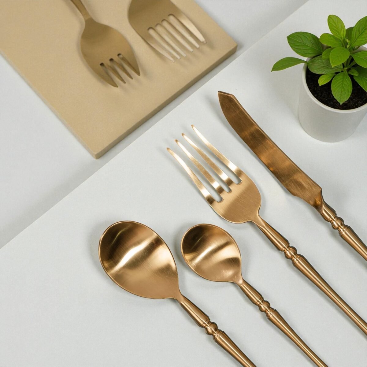 Harmiche Regal Gold 4-Piece Cutlery Set – Premium Stainless Steel Flatware with Center Detailing
