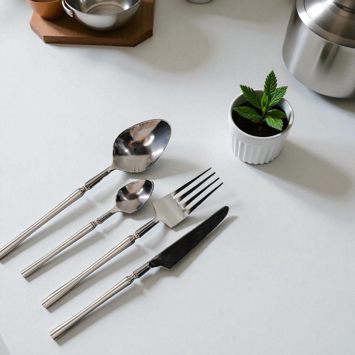 Harmiche Classic Silver 4-Piece Cutlery Set – Premium Stainless Steel Flatware with Center Detailing