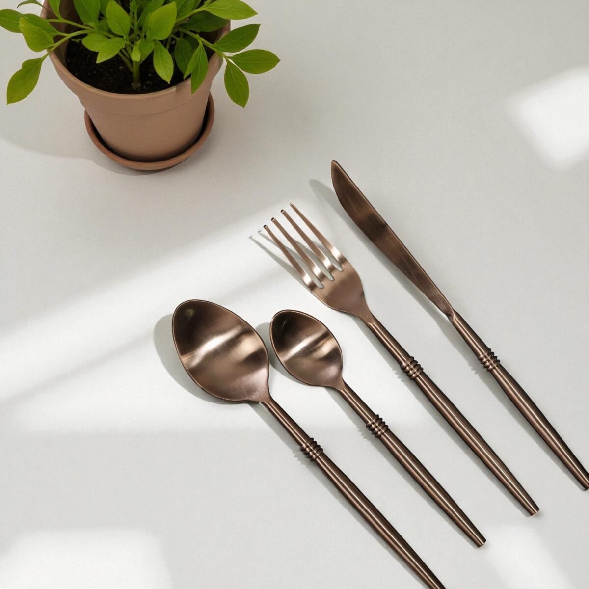 Harmiche Triple-Ring Rose Gold 4-Piece Cutlery Set