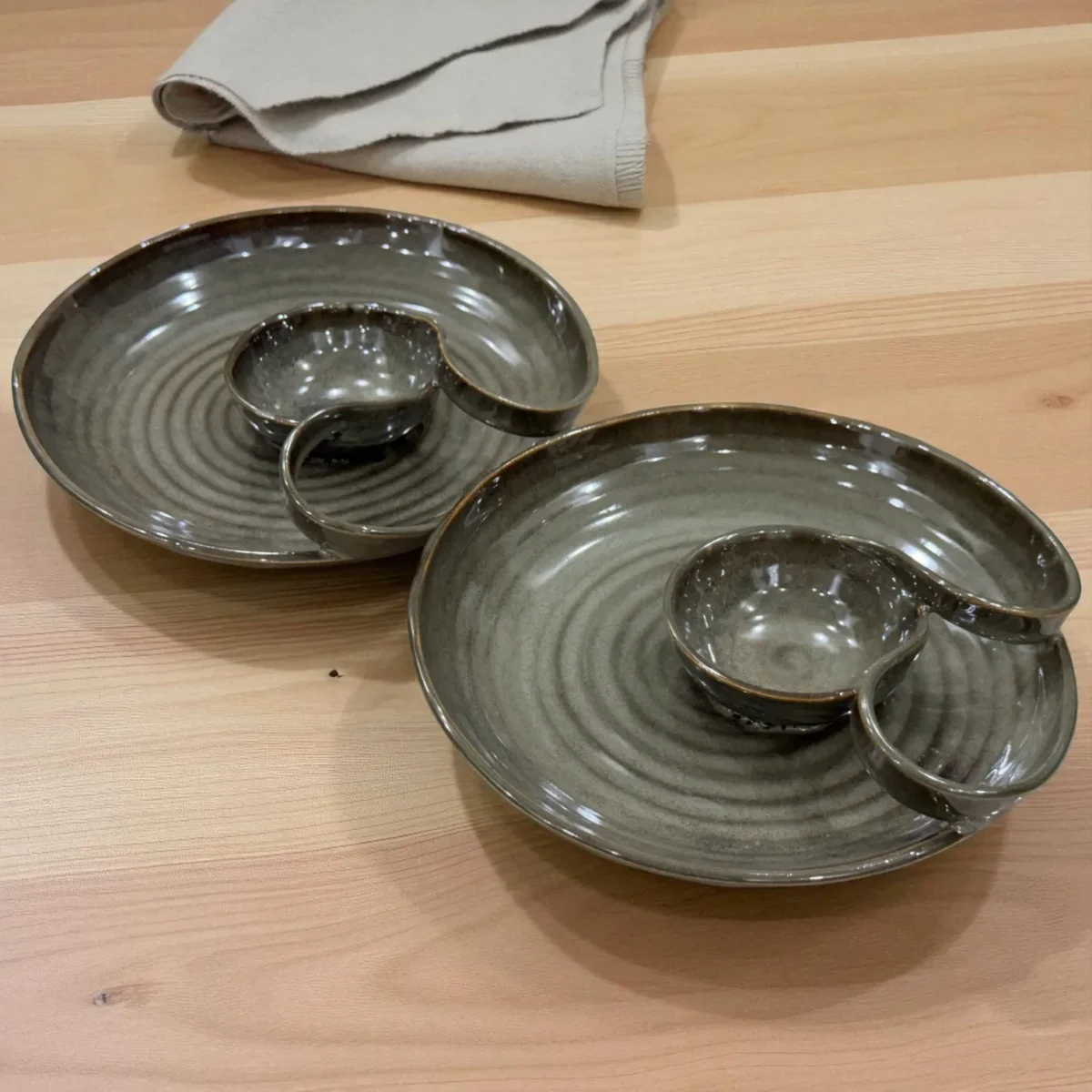 Earthen Swirl Ceramic Chip and Dip Plate – Set of 2 (7 Inch) by Harmiche