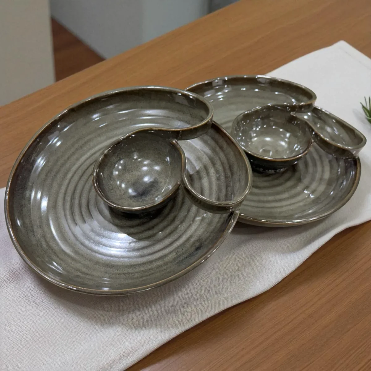 Earthen Swirl Ceramic Chip and Dip Plate – Set of 2 (7 Inch) by Harmiche