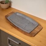 Continental Rosewood Cast Iron Sizzler Plate with Wooden Tray – 11x6 Inches by Harmiche