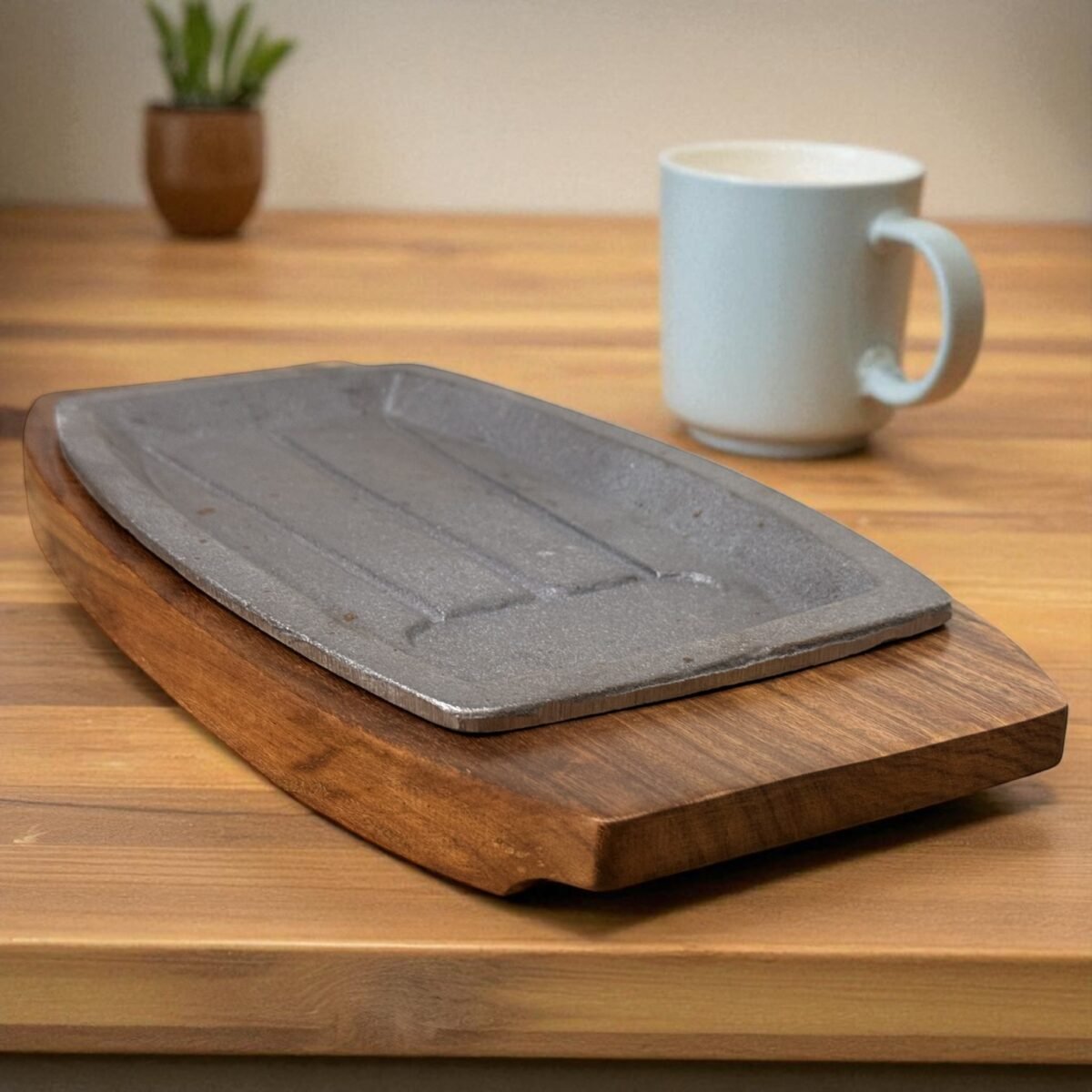 Continental Rosewood Cast Iron Sizzler Plate with Wooden Tray – 11x6 Inches by Harmiche
