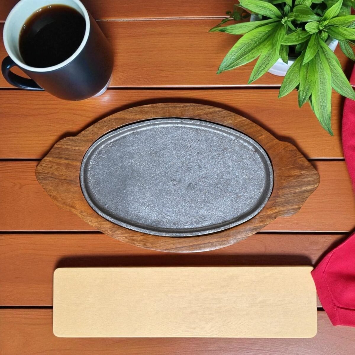 Oval Mini Cast Iron Sizzler Plate with Wooden Tray – 8x5 Inches by Harmiche
