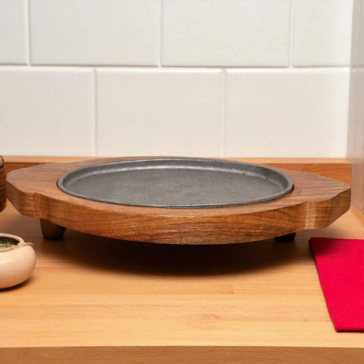 Oval Mini Cast Iron Sizzler Plate with Wooden Tray – 8x5 Inches by Harmiche