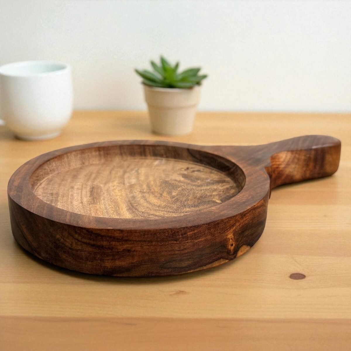 Mini Brownie Cast Iron Sizzler with Handle & Wooden Tray – 5 Inch Round by Harmiche