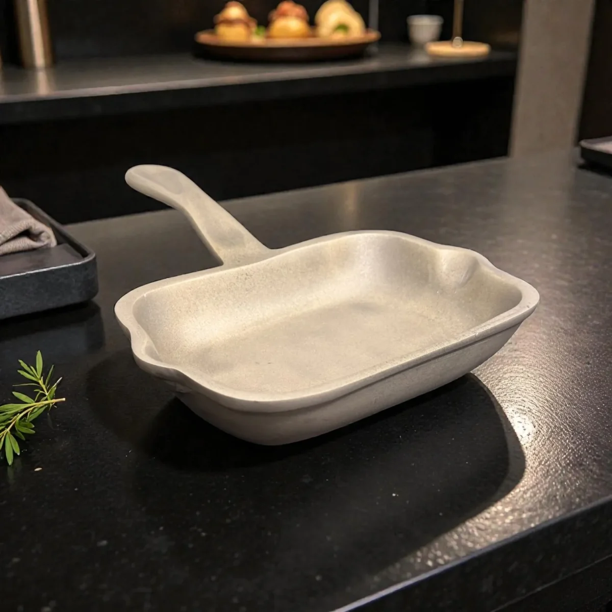 Harmiche SizzleSquare Hard Anodised Aluminium Mini Serving Pans with Handle – Set of 2 (18 × 13.5 cm)