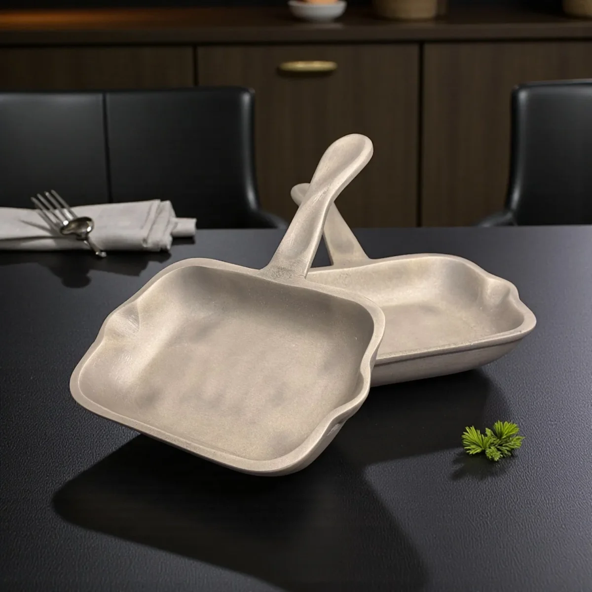 Harmiche SizzleSquare Hard Anodised Aluminium Mini Serving Pans with Handle – Set of 2 (18 × 13.5 cm)