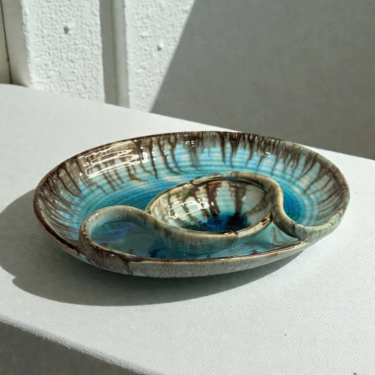 Harmiche Laguna Luxe Crackle Glaze Oval Chip & Dip Platter with Centre Dip Bowl – Coastal Blue (10 x 7.5 Inch)