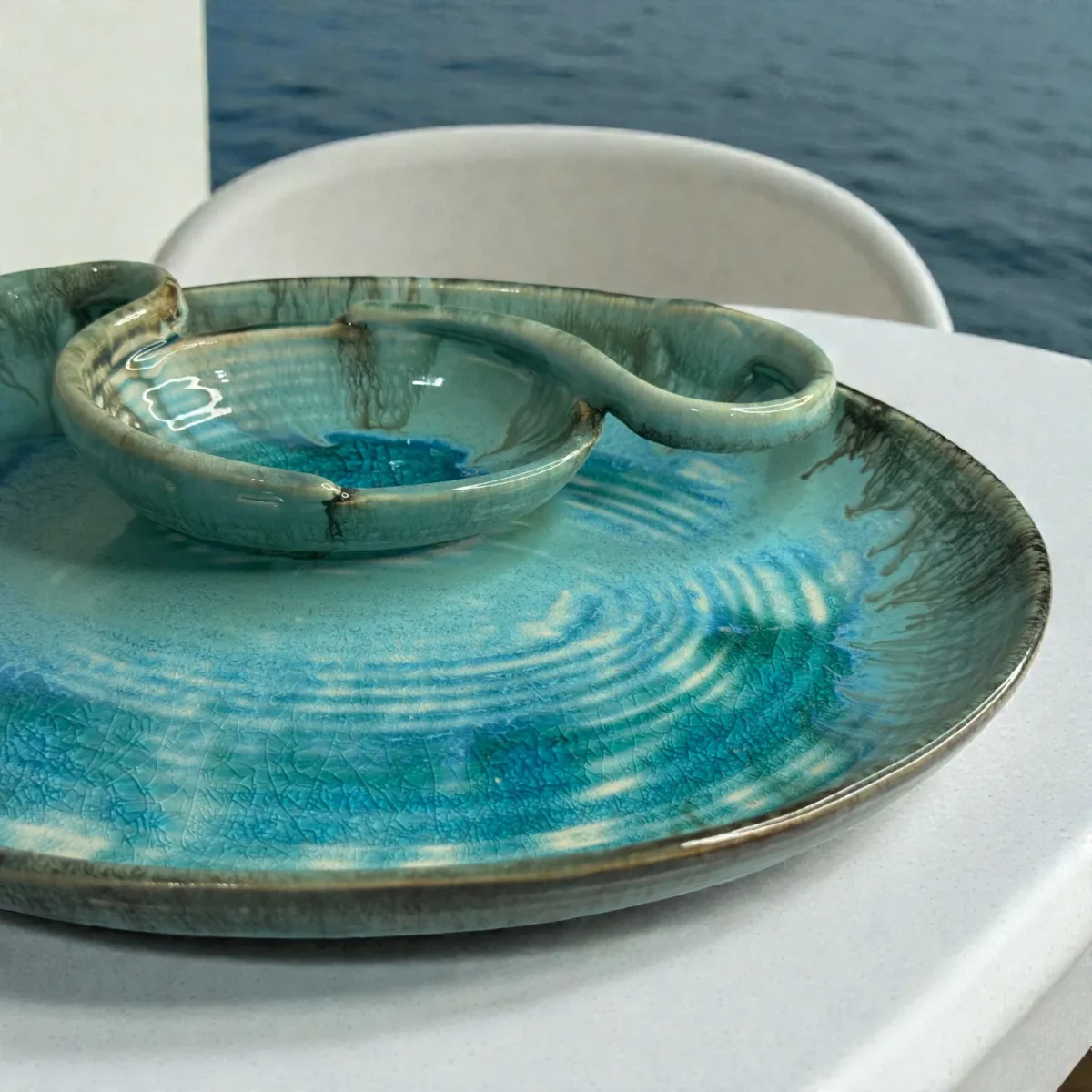 Harmiche Laguna Luxe Crackle Glaze Ceramic Medium Oval Chip and Dip Platter with Centre Dip Bowl – Coastal Blue (12 x 9 Inch)