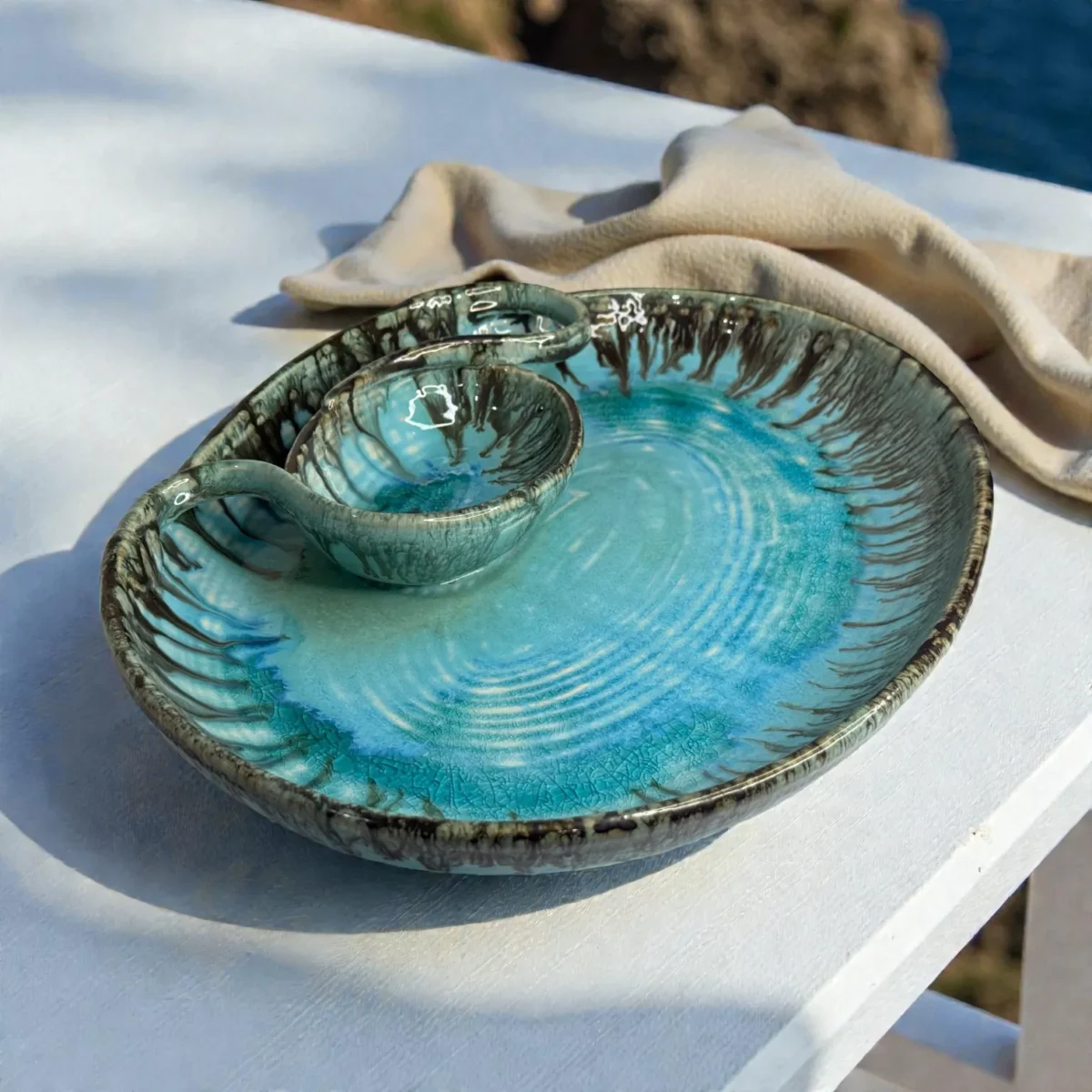 Harmiche Laguna Luxe Crackle Glaze Ceramic Large Oval Chip and Dip Platter with Centre Dip Bowl – Coastal Blue (14 x 10.5 Inch)