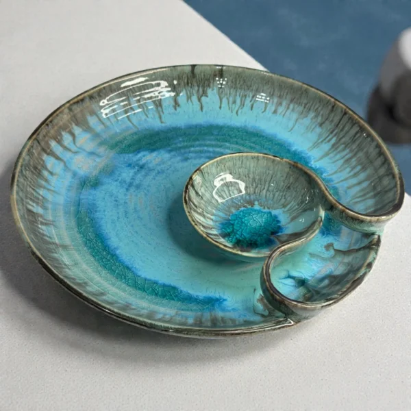 Harmiche Laguna Luxe Crackle Small Round Ceramic Chip and Dip Platter (10 Inch) – Aqua Blue Snack Serving Platter with Built-in Dip Bowl