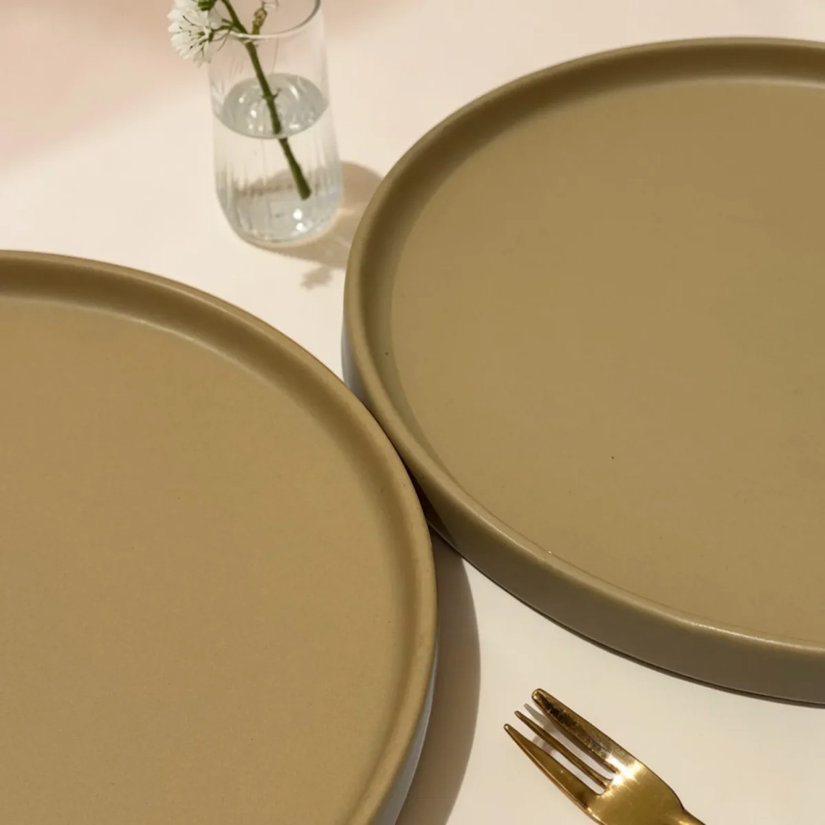 Harmiche Solara Blush Rimmed Ceramic Quarter Plates (Set of 2) – 8 Inch