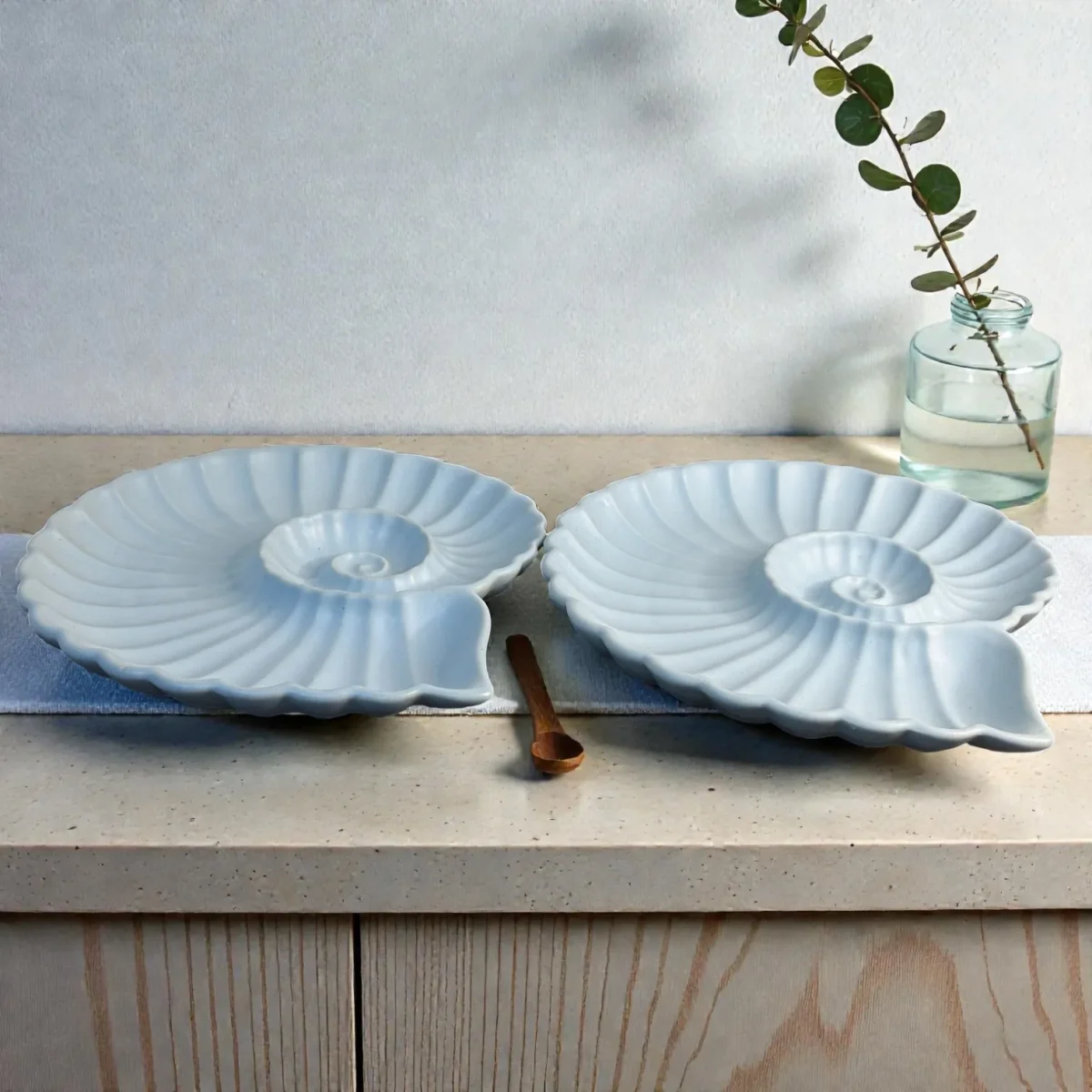 Harmiche Cloudnest Nautilus Shell Ceramic Serving Platters (Set of 2) – 25 x 22 cm | White Statement Snack & Dessert Platters