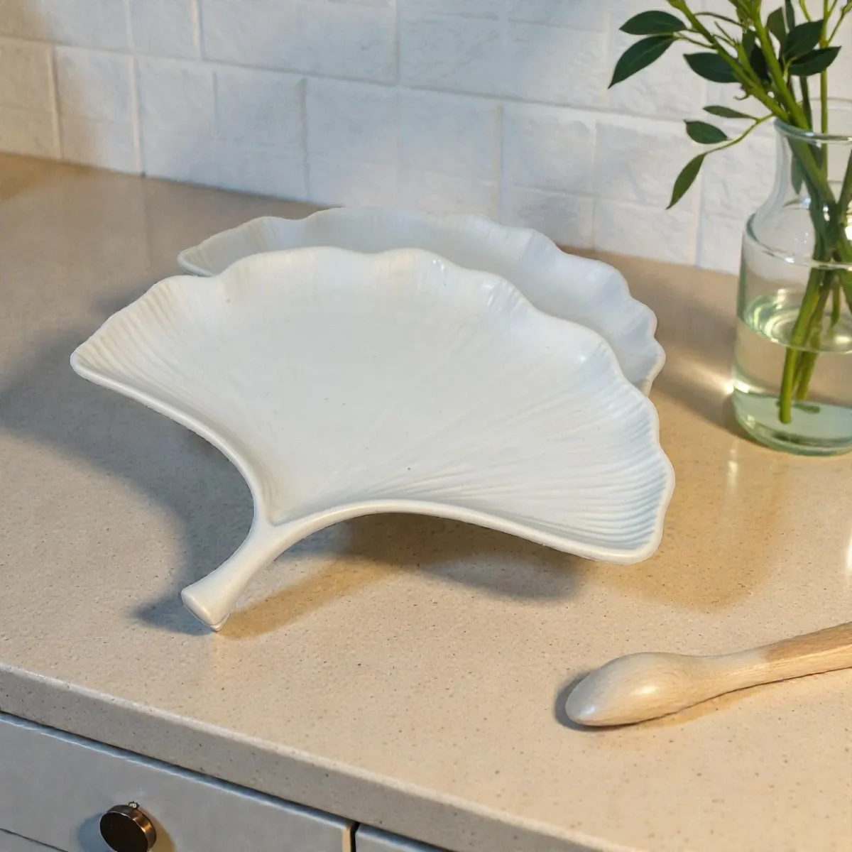Harmiche CloudNest Leaf Ceramic Serving Platters (Set of 2) – White Ginkgo Leaf Snack & Dessert Platters | 25 x 20.5 cm