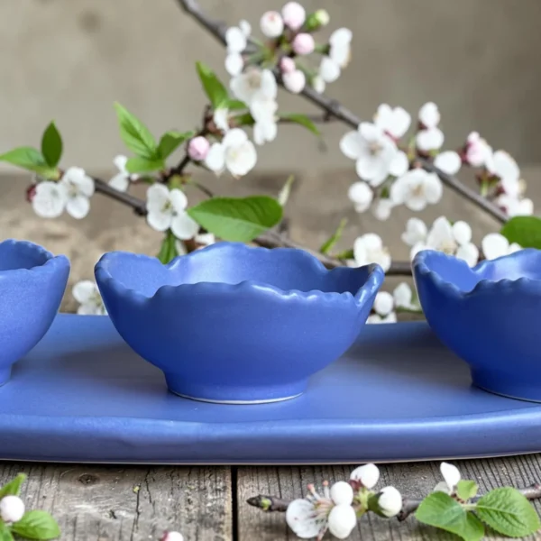 Harmiche Iris Bloom Handcrafted Ceramic Snack & Dry Fruit Bowl Set of 3 with Oval Tray – Scallop Edge, 150ml, Periwinkle Blue